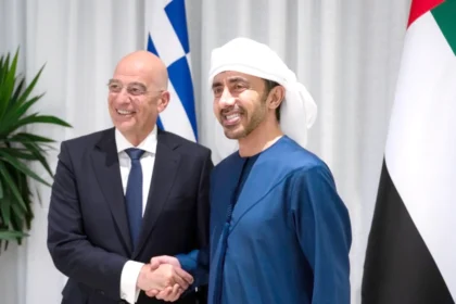 Abdullah bin Zayed receives the Greek Minister of Defense and discusses strategic cooperation