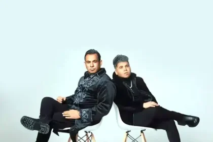 عمر كمال ومحمود الليثى يقدمان بشوات البلد