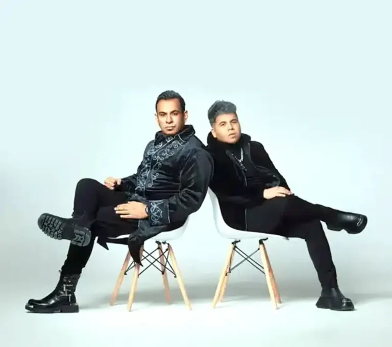 عمر كمال ومحمود الليثى يقدمان بشوات البلد