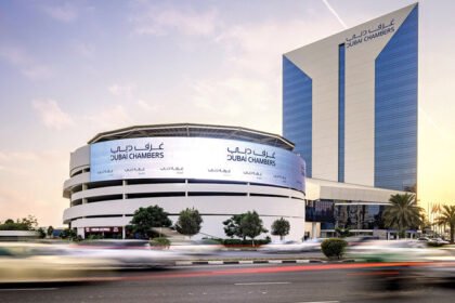 عقدته "غرفة دبي".. اجتماع يبحث تنويع مصادر التوريد عبر مسارات شحن جديدة