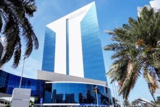 "غرفة تجارة دبي" تبحث مرونة عمل القطاعات الاقتصادية