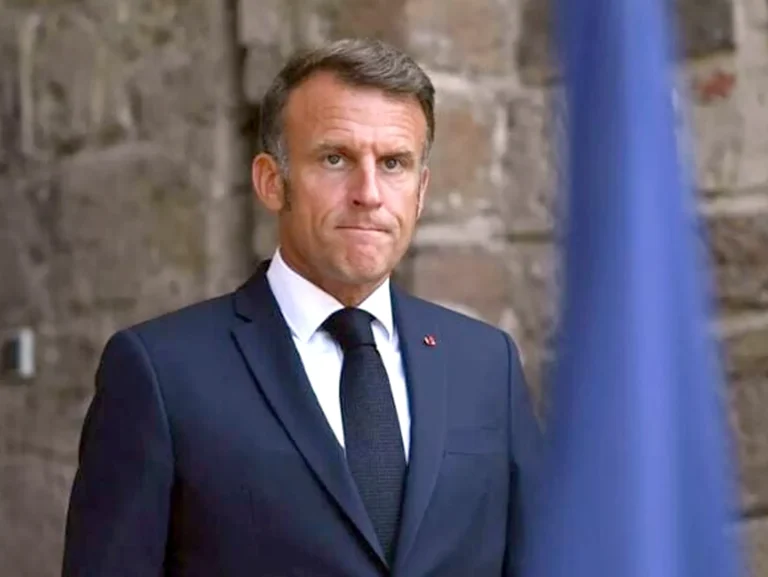 فرنسا في حداد.. ماكرون يعلن مقتل ضابط فرنسي بهجوم مسلح في العراق