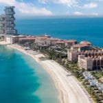 Directives to tourist establishments to "extend" the stay of hotel guests who are unable to travel in Dubai and Abu Dhabi