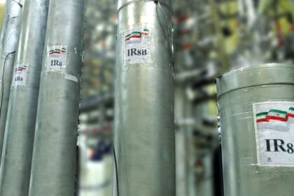 قوات أمريكية خاصة للسيطرة على اليورانيوم عالي التخصيب