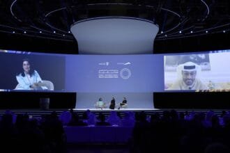 الأمن السيبراني الإماراتي يحذر من مخاطر التطبيقات المزيفة وسرقة البيانات