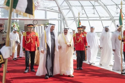 Mohammed bin Zayed and the Emir of Kuwait condemn Iranian attacks and affirm solidarity to protect sovereignty.