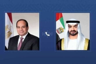 محمد بن زايد والسيسي يبحثان هاتفياً تطورات الأوضاع في المنطقة