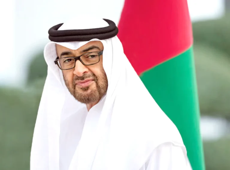 محمد بن زايد يعزي أمير قطر في ضحايا تحطم مروحية عسكرية