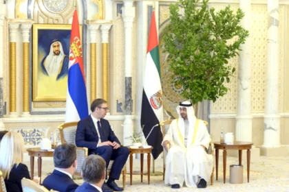 محمد بن زايد يلتقي رئيس صربيا ويبحث التطورات الإقليمية والتعاون الثنائي