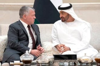 محمد بن زايد يلتقي ملك الأردن في أبوظبي