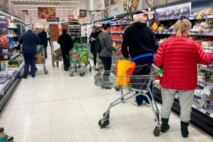 A shocking warning for Britain: Urgent calls to stockpile food in anticipation of climate shocks and wars.