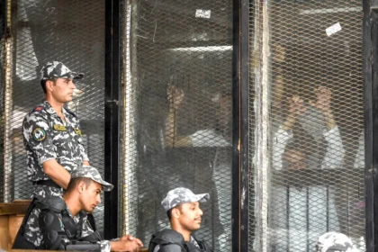 مصر تدرج قيادات من جماعة الإخوان على قوائم الإرهاب نهائياً