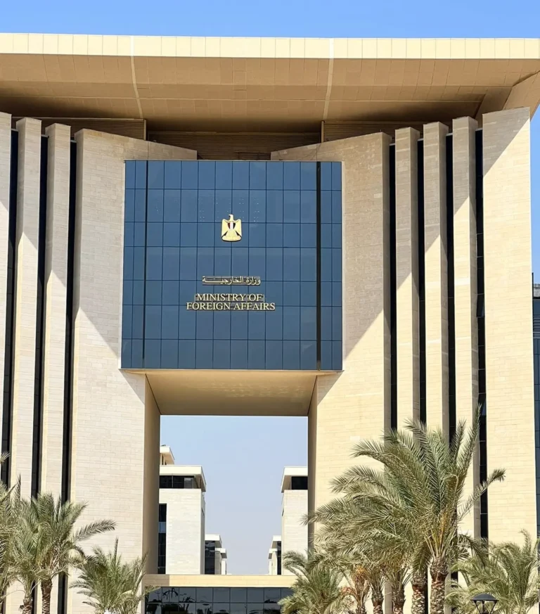 مصر تدعو لخفض التصعيد في الشرق الأوسط وتثمن مبادرة ترامب لفتح باب الحوار