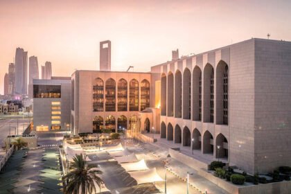 Bank deposits rise by AED 29.8 billion in a month.. The assets of the UAE banking sector are the highest in the Arab world and the Gulf