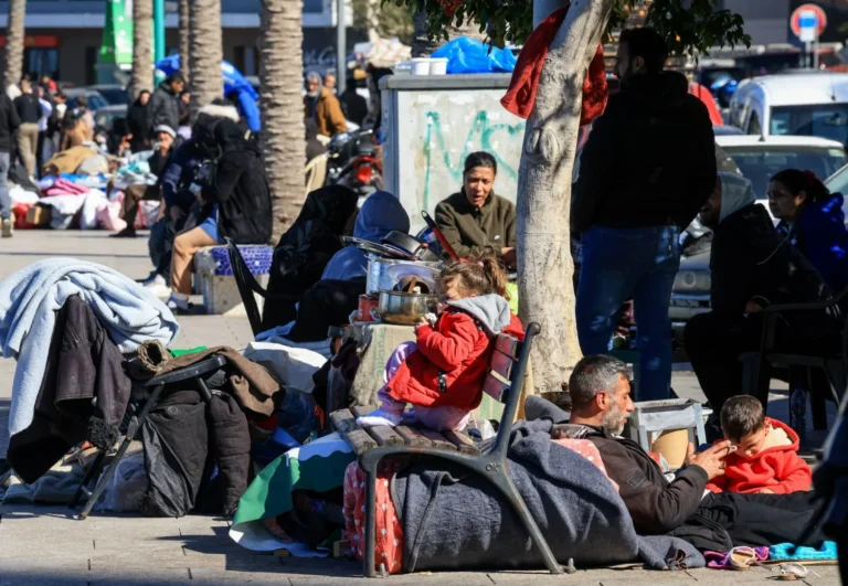 مليون نازح في لبنان بعد مقتل قائد وحدة نصر بحزب الله