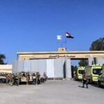 ميناء رفح البري يفتح أبوابه لاستقبال دفعة جديدة من العائدين الفلسطينيين إلى قطاع غزة