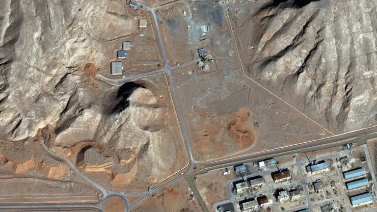 توتر نووي.. هجوم أميركي - إسرائيلي يستهدف منشأة نطنز ويثير المخاوف الإقليمية