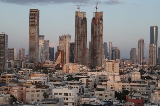 Rocket attack on Tel Aviv: Injuries and damage as the confrontation escalates