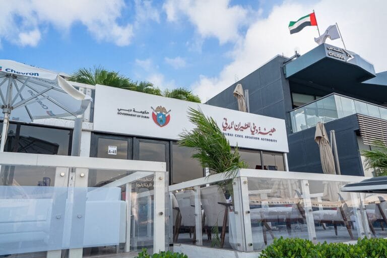 استئناف تدريجي للرحلات.. دبي تعيد فتح أجوائها لبعض الوجهات