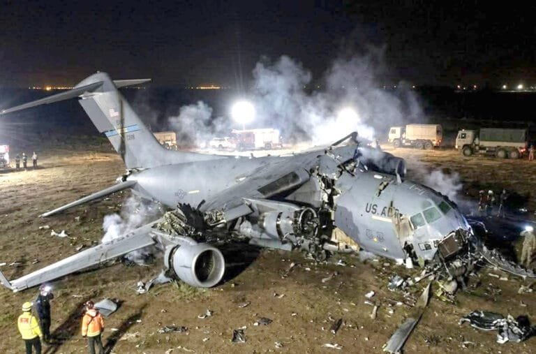 واشنطن تؤكد مقتل 4 من طاقم طائرة KC-135 المنكوبة بالعراق