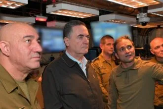 Israeli Defense Minister: Intense and unprecedented attacks against Iran this week