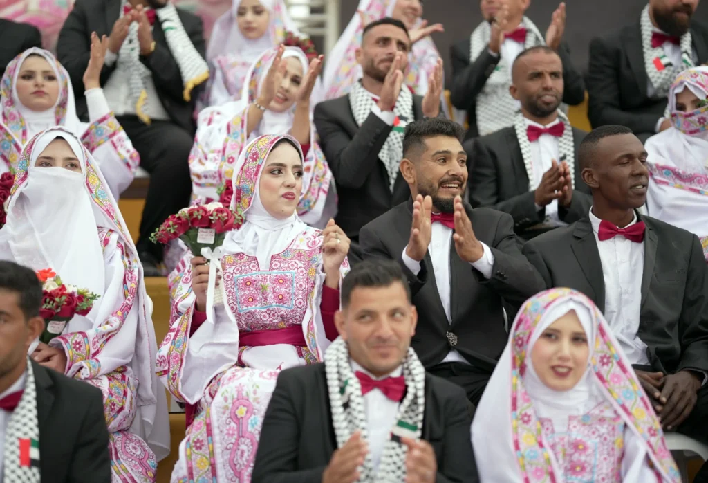A mass wedding for 300 brides and grooms from Gaza, supported by "The Noble Knight 3" 