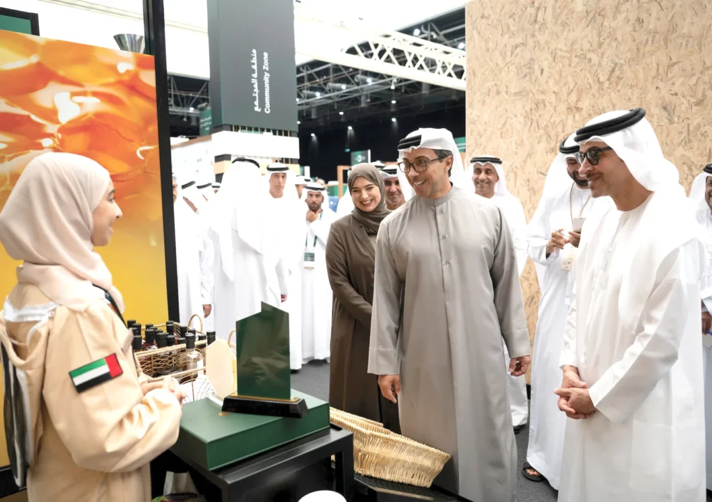 منصور بن زايد وهزاع بن زايد يفتتحان المؤتمر والمعرض الزراعي الإماراتي في العين1