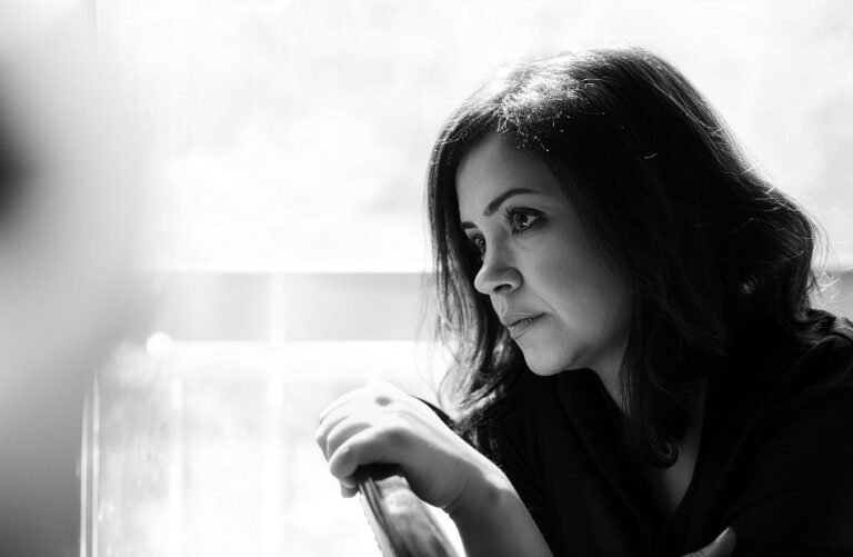 فيروز كراوية تطلق أغنيتها الجديدة "حُب ساعة"