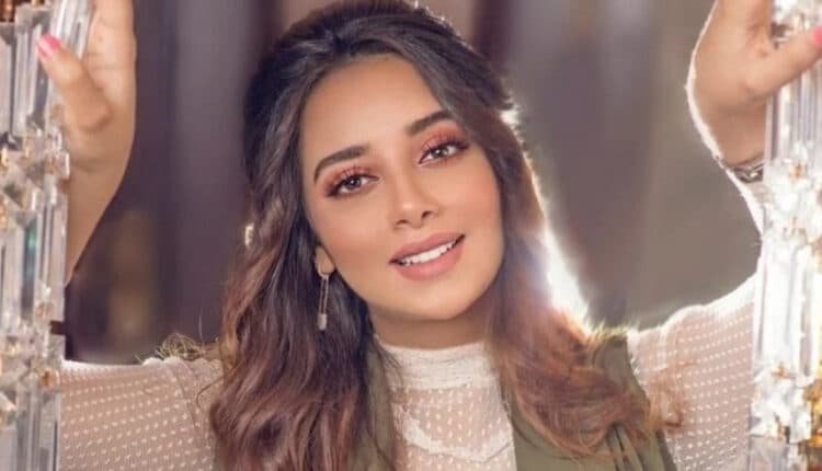 بلقيس فتحي تغني "لبيروت" تضامنًا مع الشعب اللبناني