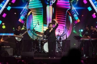 حميد الشاعري يشعل أبوظبي بحفل كامل العدد