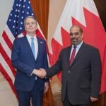 : لقاء يجمع وزير مالية البحرين ووزير الخزانة الأمريكي في واشنطن لمناقشة التعاون المالي المشترك.