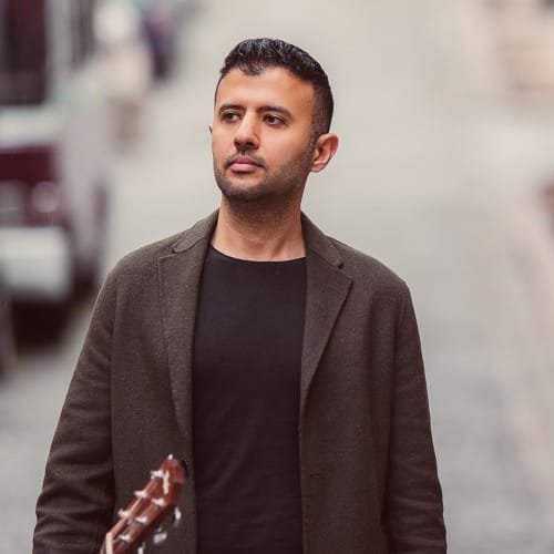 Hamza Namira is preparing to release his new album in the summer of 2026.