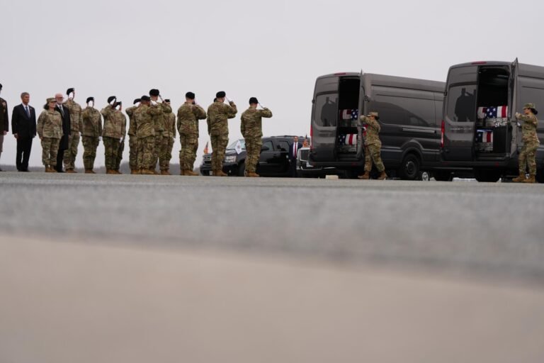 القيادة العسكرية الأمريكية إيران