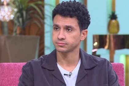 خيري بشارة: عصام عمر قادر على تقديم "كابوريا"برؤية عصريةأشاد