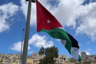 الأردن يحذر رعاياه من السفر إلى لبنان ويدعو للمغادرة فورًا