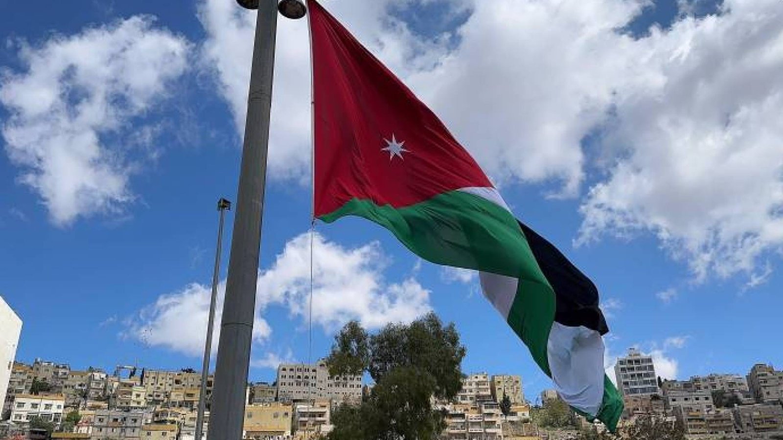 Jordan Warns Citizens Against Travel to Lebanon, Urges Immediate Departure Amid Rising Tensions