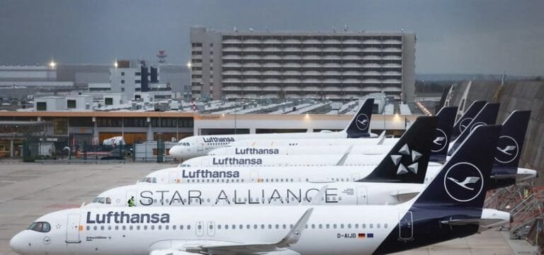 إضراب مضيفي لوفتهانزا والنقل الجوي في ألمانيا