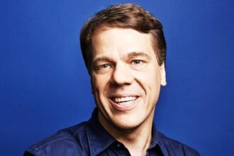 ستيفن كويل يعود للسينما بالصندوق الأسود