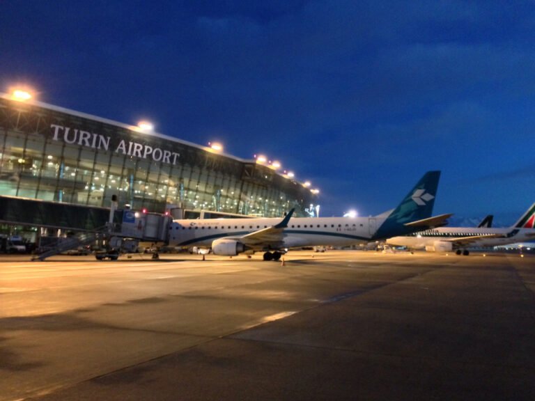 Fuel crisis paralyzes Italian airports and threatens European air traffic