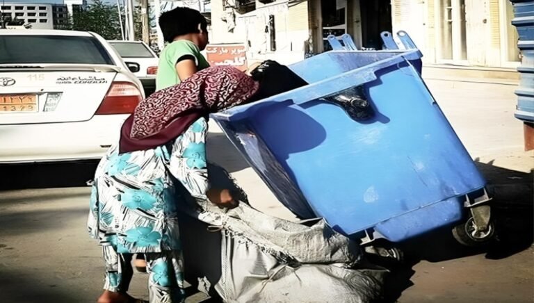 أزمة خانقة تضرب اقتصاد طهران .. واشنطن تتحدث عن تداعيات إغلاق هرمز