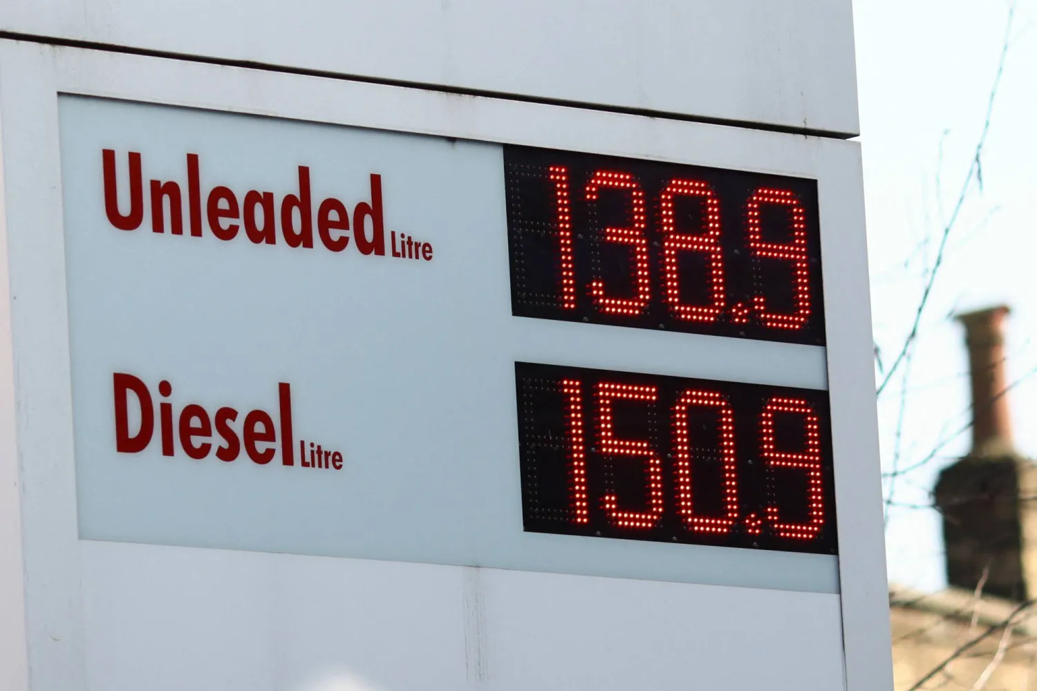 Will fuel prices rise in Britain? Details of the Starmer government’s plan to counter the effects of a war with Iran