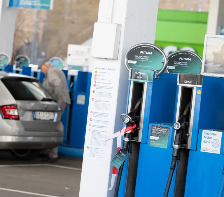 ألمانيا تكبح جموح الوقود.. قرار استثنائي لمواجهة تداعيات حرب الطاقة