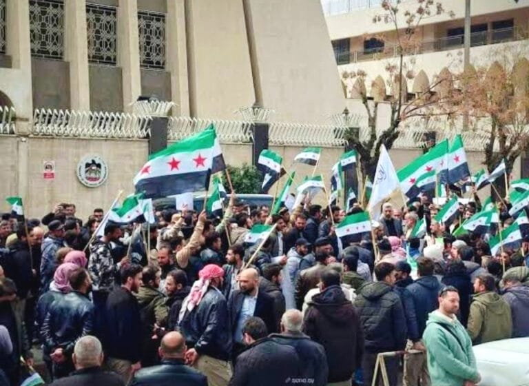 Gulf states condemn the storming of the UAE embassy in Damascus and demand accountability for those involved