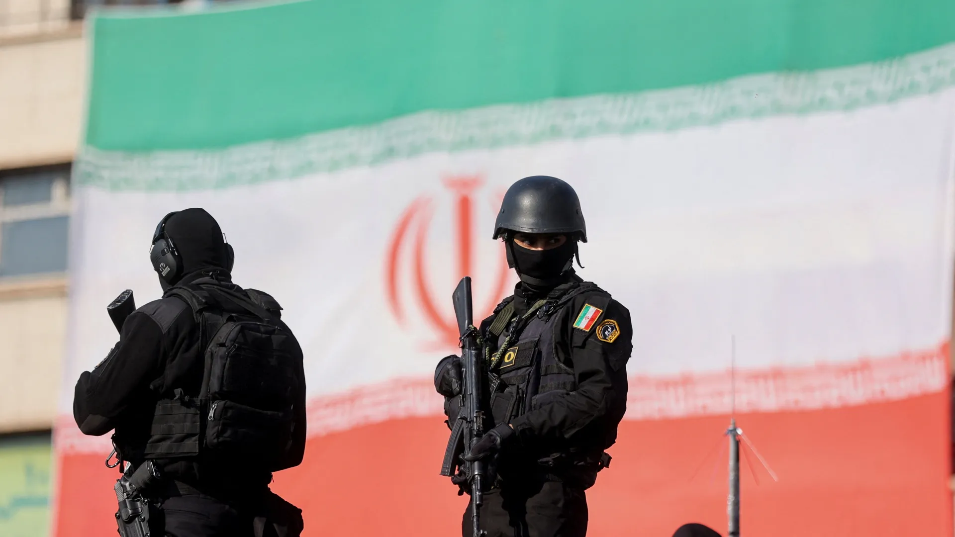 Iran arrests 50 people on charges of “espionage” and identifying military targets for missiles