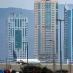 عاجل - الفجيرة: التعامل مع حادث استهداف مبنى "دو" بطائرة مسيرة دون إصابات