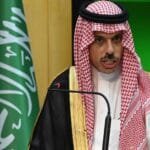 بن فرحان يبحث خفض التصعيد مع نظيريه الإيراني والأفغاني