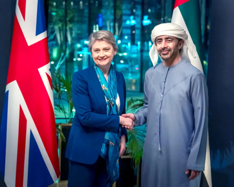 الإمارات وبريطانيا تعززان الشراكة الاستراتيجية وتدينان تهديدات إيران للملاحة الدولية