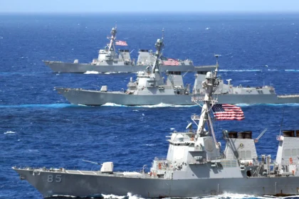 The US Navy warns of the danger of mines in parts of the Strait of Hormuz and calls for avoiding the area