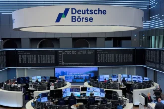 تراجع جماعي في البورصات الأوروبية مع تصاعد القلق من انهيار التهدئة بين واشنطن وطهران