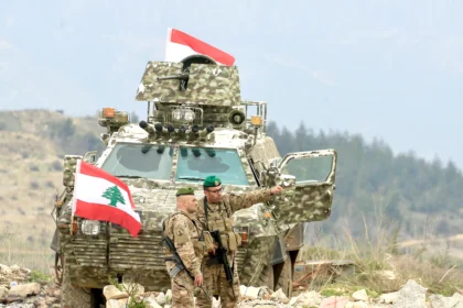 الجيش اللبناني يتدخل لإنقاذ صحفيين محاصرين عبر وساطة أمريكية مع الجانب الإسرائيلي